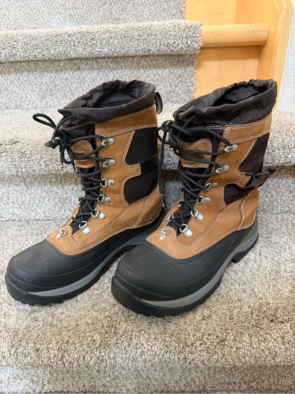 NWOT Lands End Men’s Leather Waterproof Winter Boots. Traction. SZ 9H. Rugged.